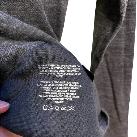 Woolskins grey turtleneck merino wool top size medium - Picture 12 of 13